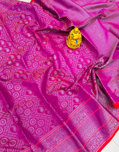 Load image into Gallery viewer, rajyogam banarasi silk saree surat
