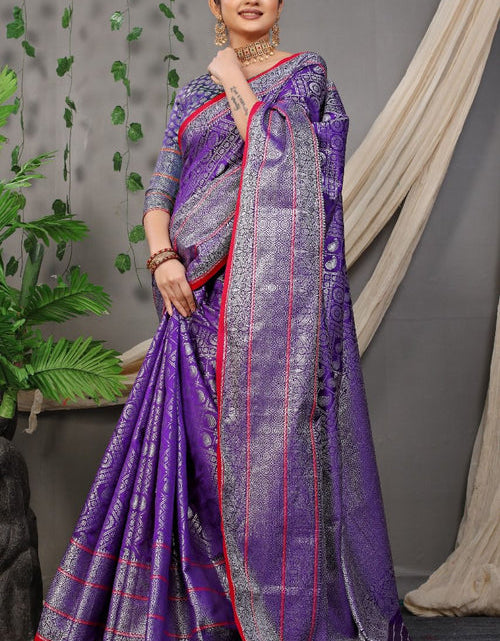 Load image into Gallery viewer, rajyogam banarasi silk saree surat
