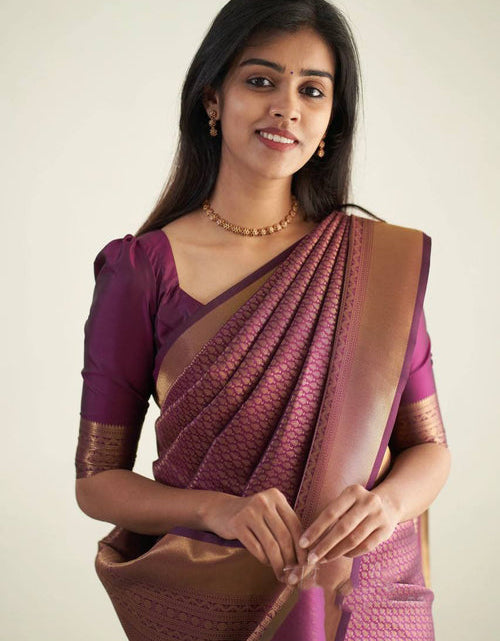 Load image into Gallery viewer, rajyogam banarasi silk saree surat
