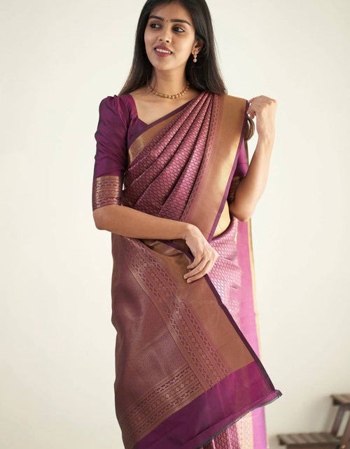 Load image into Gallery viewer, rajyogam banarasi silk saree surat
