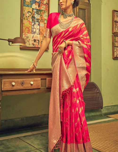 Load image into Gallery viewer, rajyogam banarasi silk saree surat
