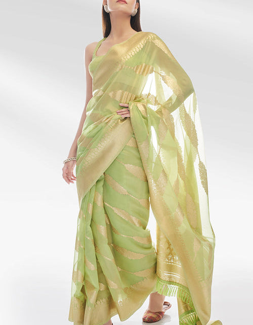 Load image into Gallery viewer, rajyogam banarasi silk saree surat
