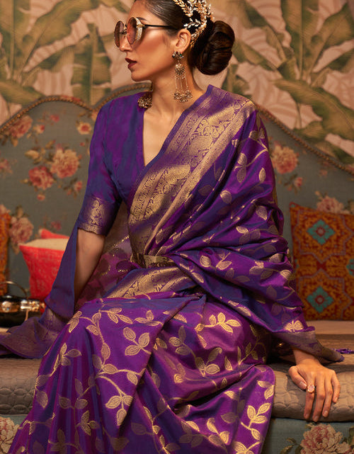 Load image into Gallery viewer, rajyogam banarasi silk saree surat
