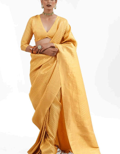 Load image into Gallery viewer, Handloom Weaving Yellow Kanjivaram Silk Reception Wear Saree
