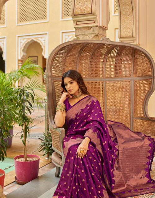 Load image into Gallery viewer, rajyogam soft silk saree surat
