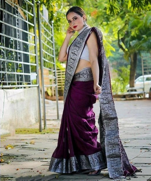 Load image into Gallery viewer, rajyogam banarasi silk saree surat
