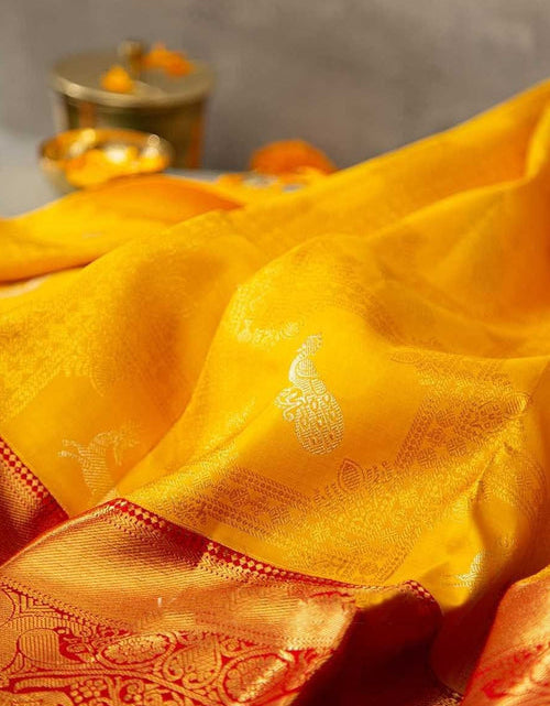 Load image into Gallery viewer, rajyogam banarasi silk saree surat
