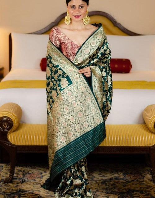 Load image into Gallery viewer, rajyogam banarasi silk saree surat
