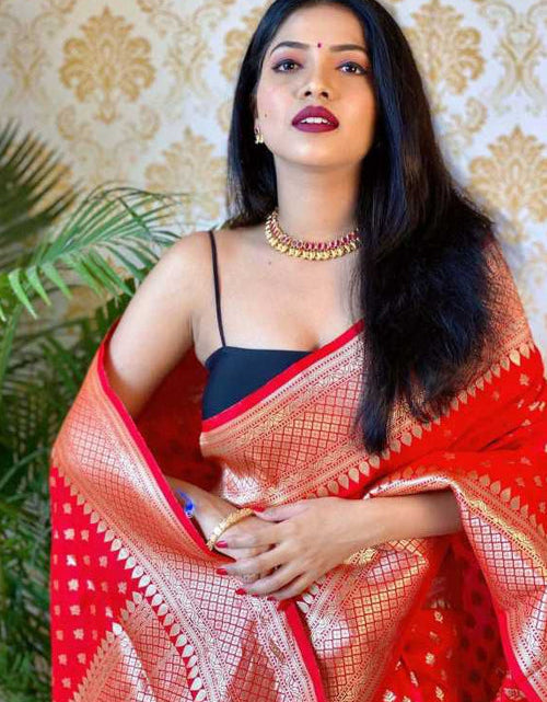 Load image into Gallery viewer, rajyogam banarasi silk saree surat
