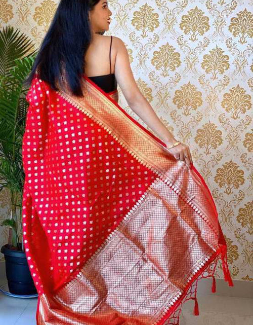 Load image into Gallery viewer, rajyogam banarasi silk saree surat
