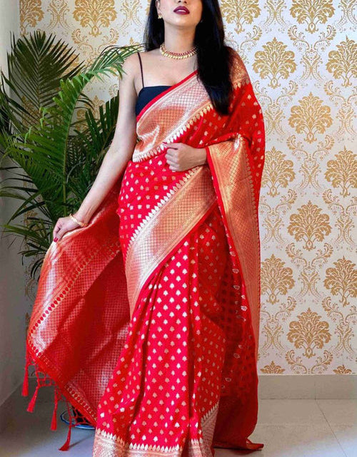 Load image into Gallery viewer, rajyogam banarasi silk saree surat
