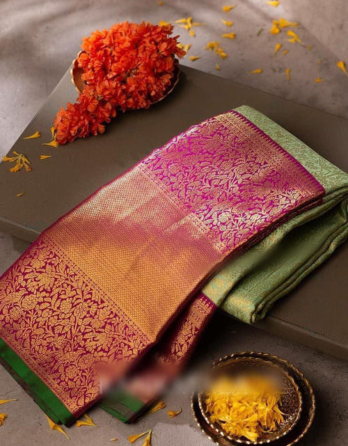 Load image into Gallery viewer, rajyogam banarasi silk saree surat
