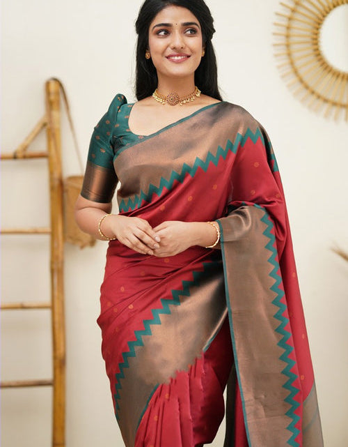 Load image into Gallery viewer, rajyogam banarasi silk saree surat
