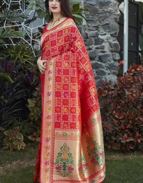 Load image into Gallery viewer, rajyogam banarasi silk saree surat
