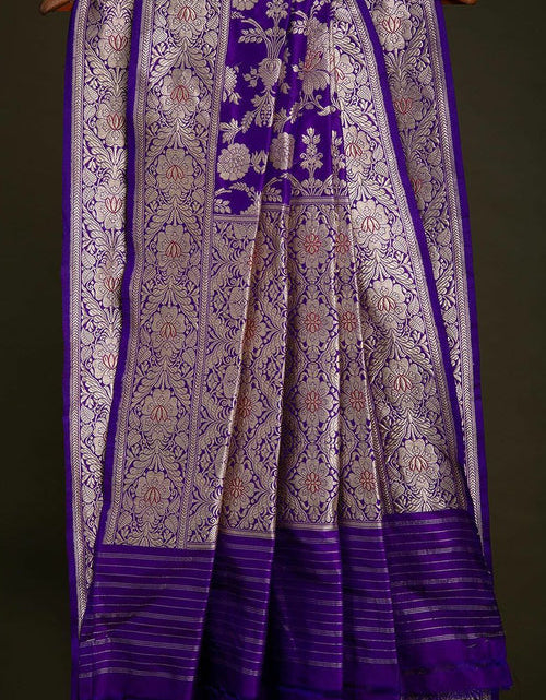 Load image into Gallery viewer, rajyogam banarasi silk saree surat
