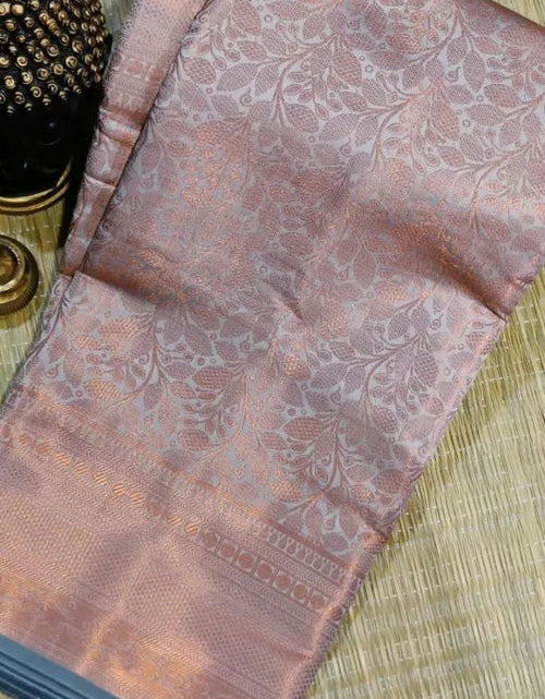 Load image into Gallery viewer, rajyogam banarasi silk saree surat
