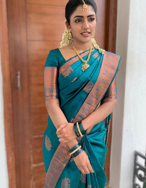 Load image into Gallery viewer, rajyogam banarasi silk saree surat
